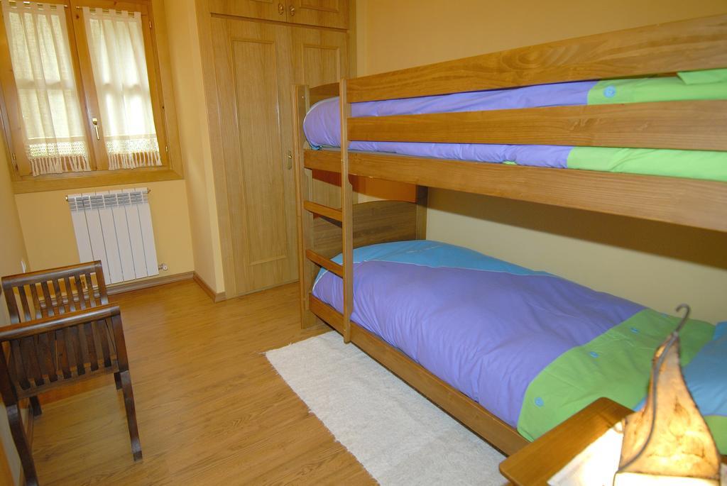 Apartamentos El Rincón de Benás Benasque Habitación foto